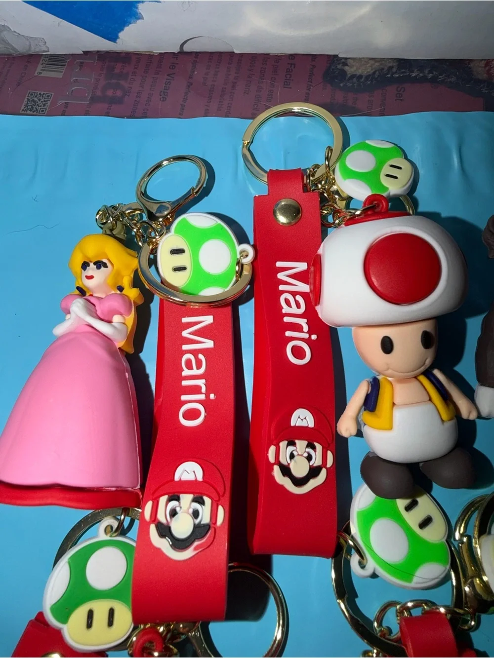 Super Mario Character Keychain Set